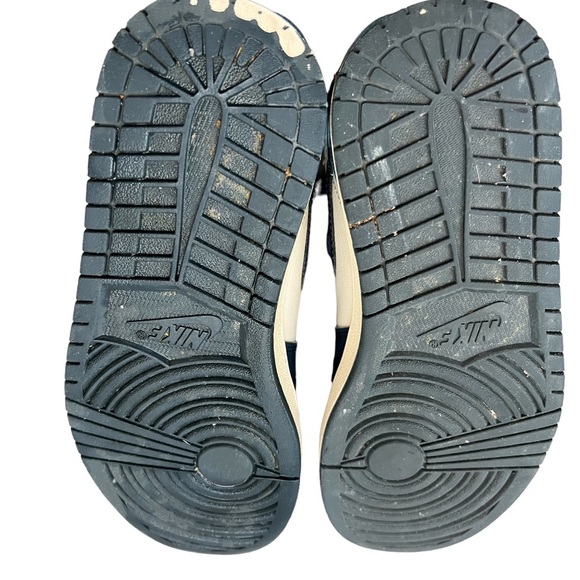 Nike Air Jordan 1 Retro High OG “UNC” Size 8 - Picture 12 of 15